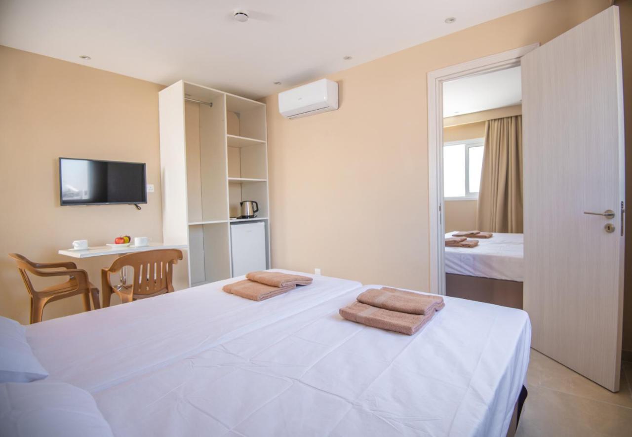 איה נאפה Marisa Napa Suites מראה חיצוני תמונה
