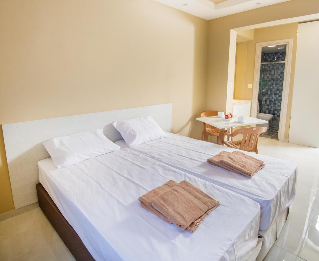 איה נאפה Marisa Napa Suites מראה חיצוני תמונה