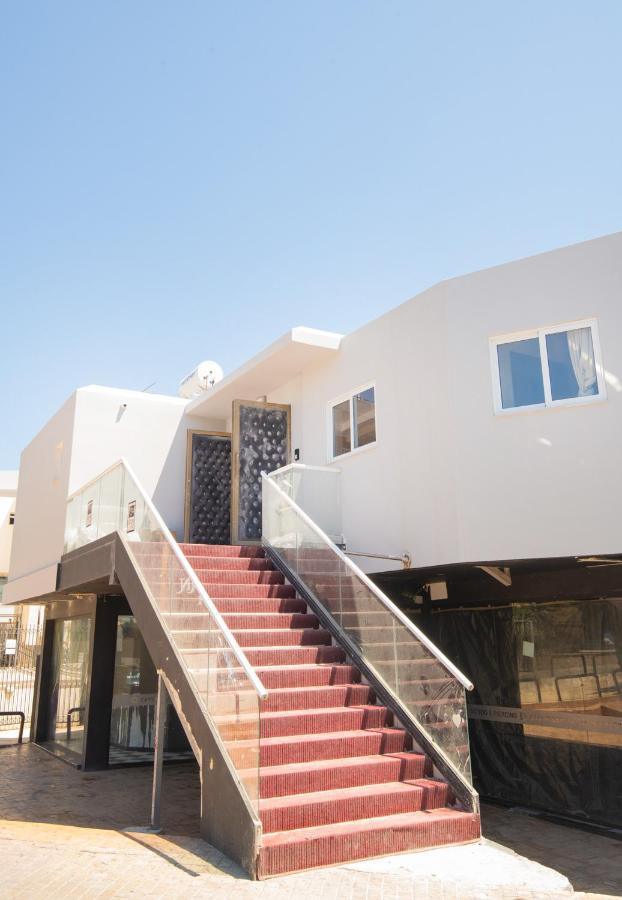 איה נאפה Marisa Napa Suites מראה חיצוני תמונה