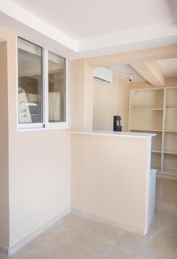 איה נאפה Marisa Napa Suites מראה חיצוני תמונה