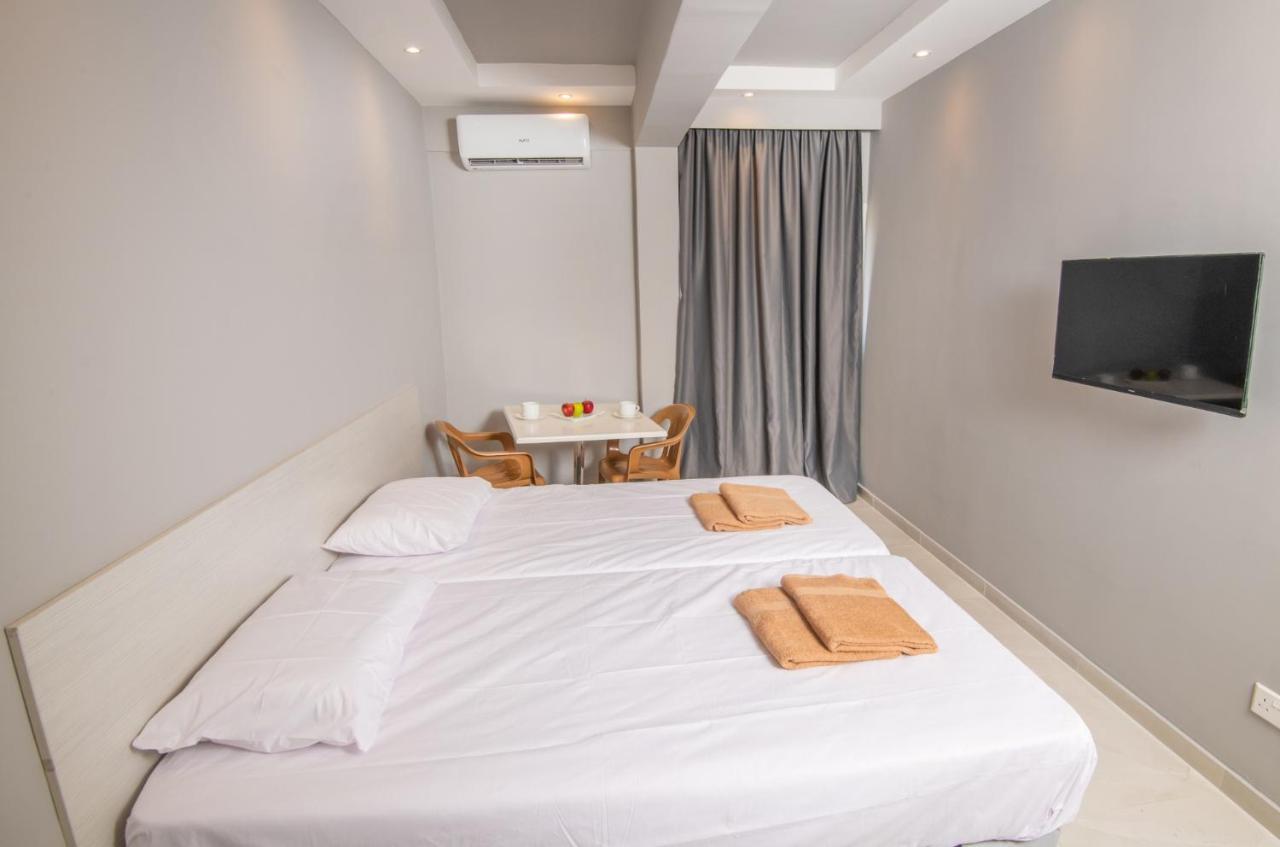 איה נאפה Marisa Napa Suites מראה חיצוני תמונה