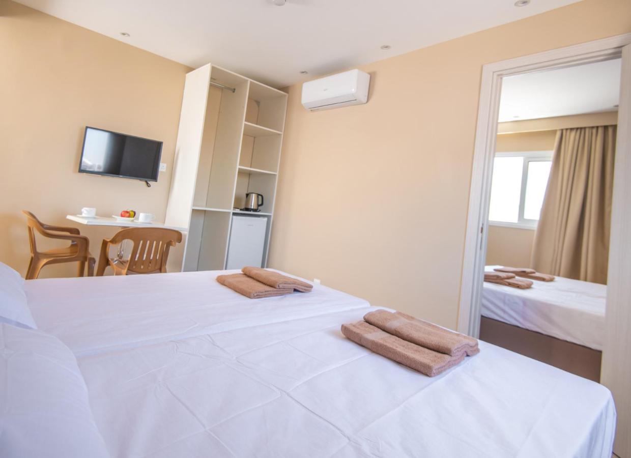 איה נאפה Marisa Napa Suites מראה חיצוני תמונה
